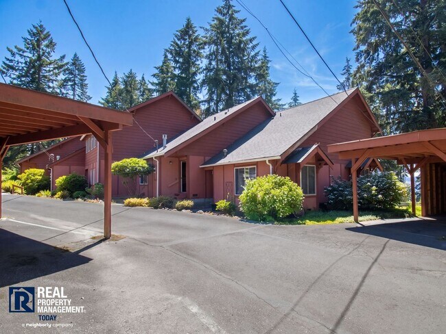 Building Photo - 12824 62nd Ave NW