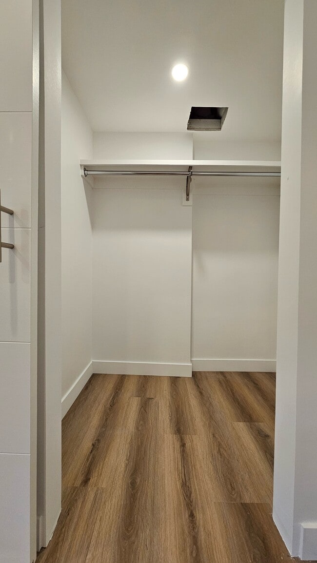 Building Photo - 20514 Califa St