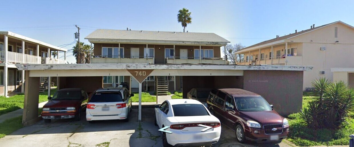 Foto principal - 740 Illinois Avenue Units