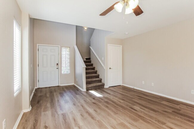 Foto del edificio - 16648 W Moreland St