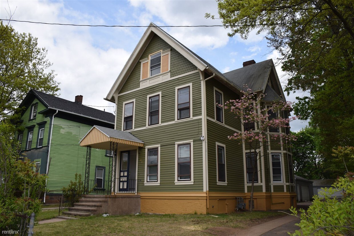 Primary Photo - 81 Sherman Ave