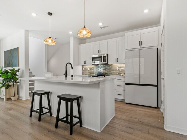 Foto del edificio - 1191 Grassland Rd