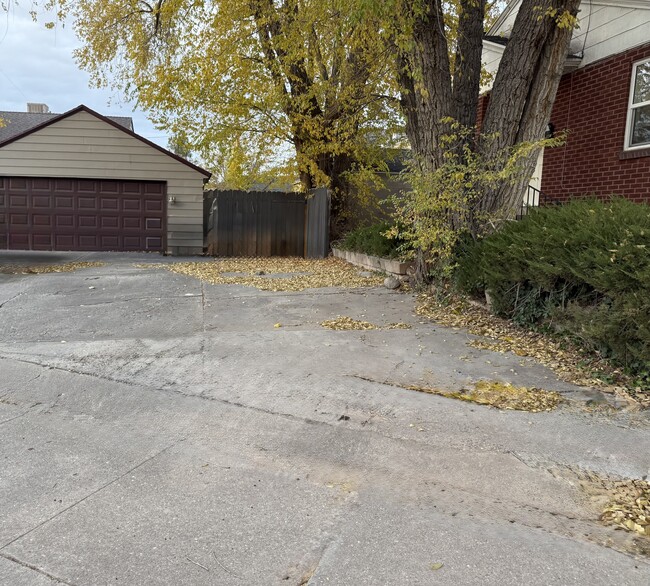 Building Photo - 1831 Parleys Canyon Blvd