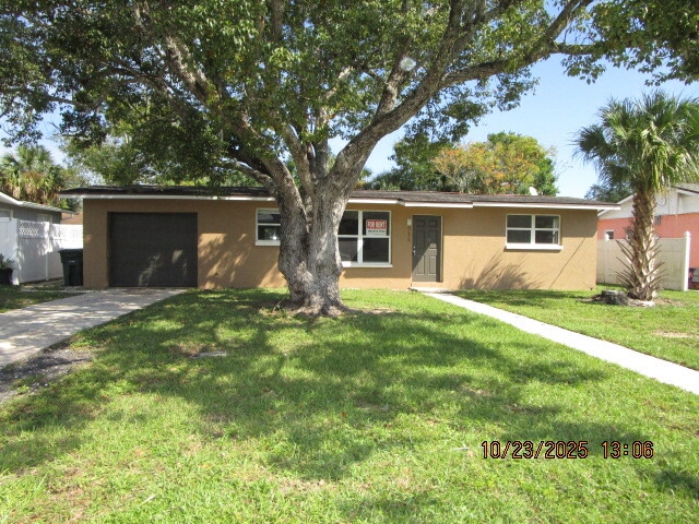 Photo - 715 Essex Rd House