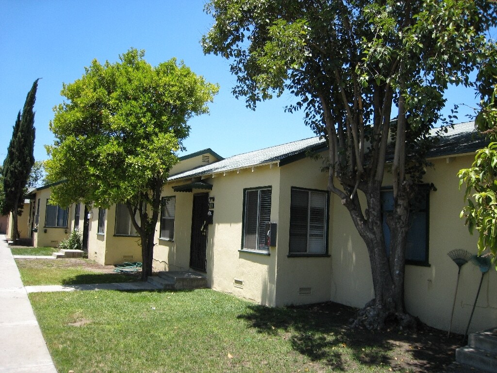Building Photo - 425-431 S Wilmington Ave