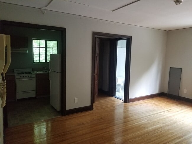 Building Photo - 117 Highland Pkwy