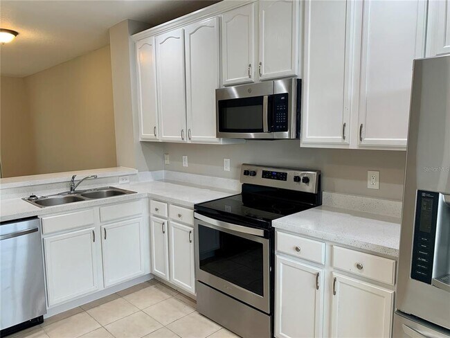Foto del edificio - 9346 Flowering Cottonwood Rd