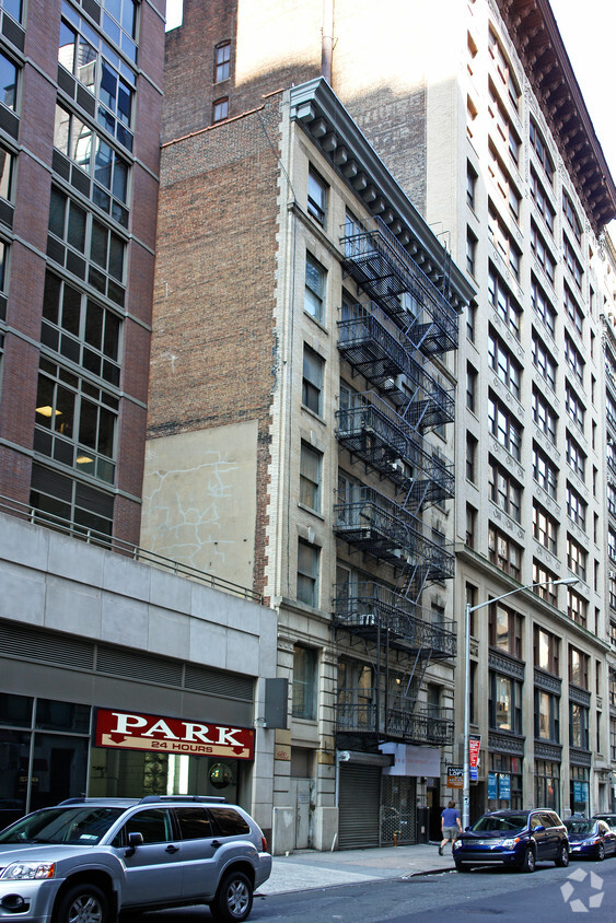 Foto del edificio - 110-112 W 26th St
