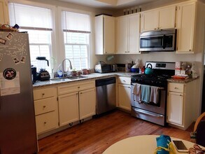 Building Photo - 101 Bogard St