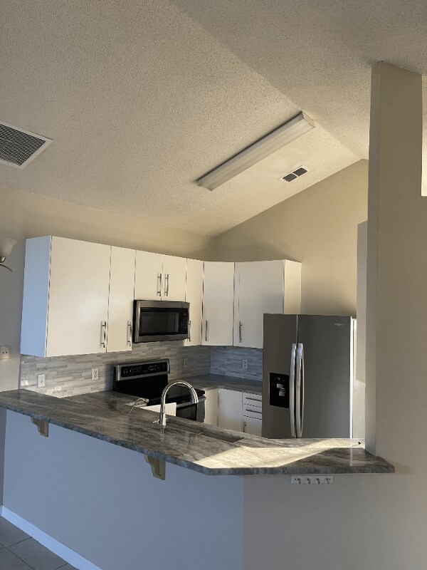 Foto del edificio - 939 Lejay St