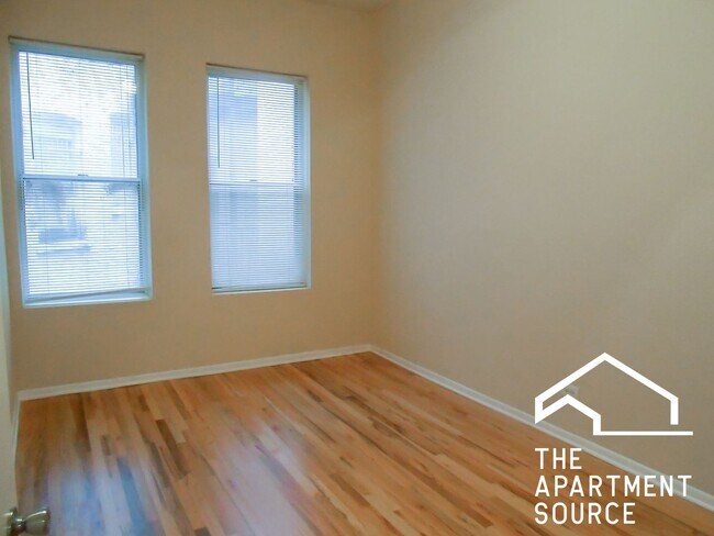 Foto del edificio - 2523 N Lincoln Ave