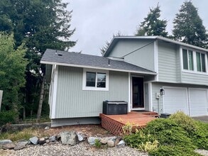 Building Photo - 1130 Hemlock Ct
