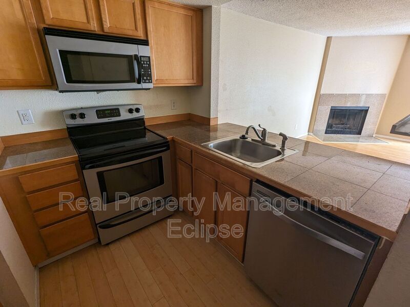 Foto principal - 902 28th St NE