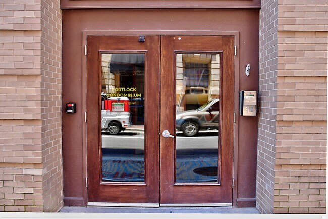 Foto del edificio - 641 Granby St
