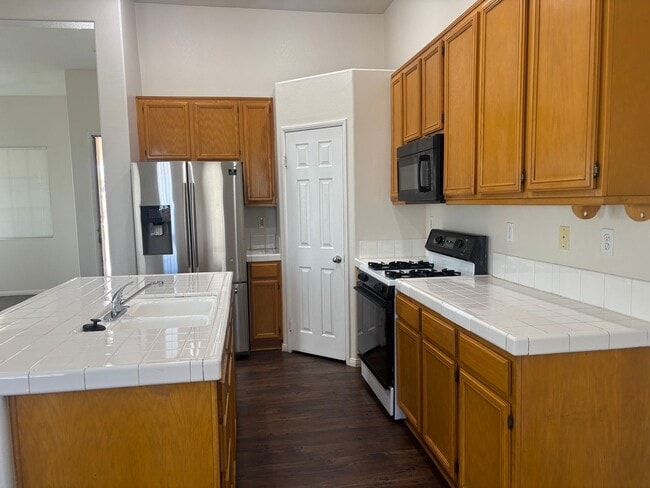 Foto del edificio - 14623 Blue Sage Rd