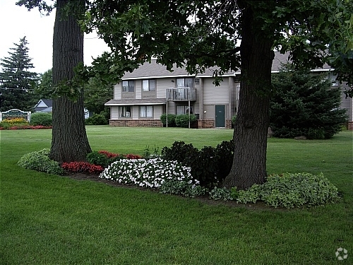 Birchwood Garden Apartments