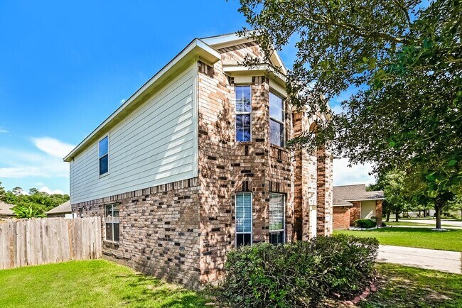 Foto del edificio - 24014 Blossom Crest Ln