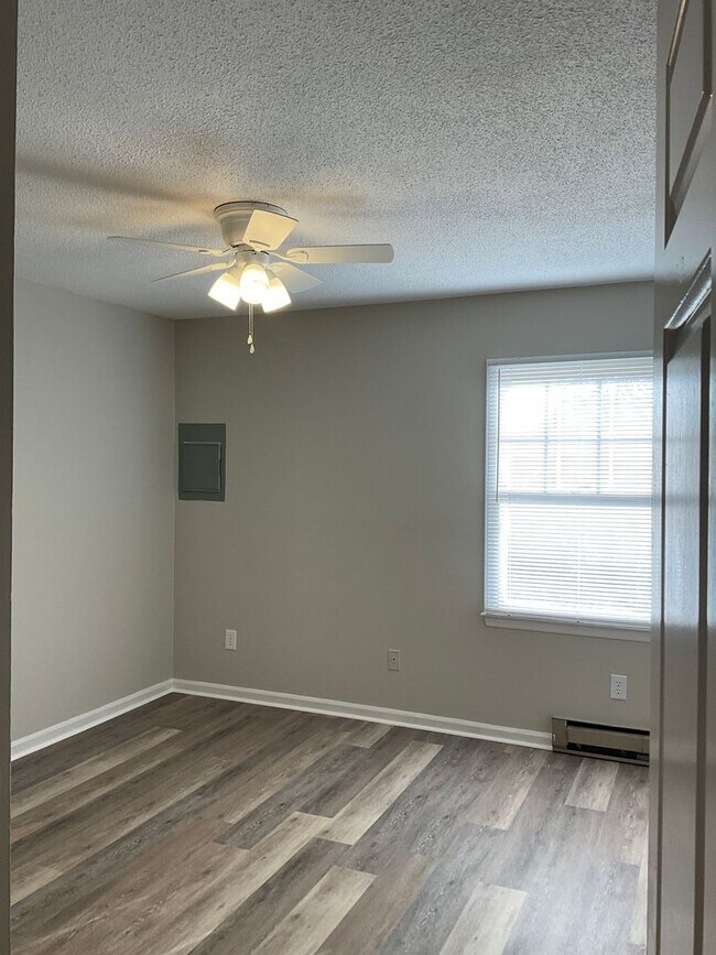 Foto del edificio - Available Now !! Two bedroom one bath apartment in Gastonia!