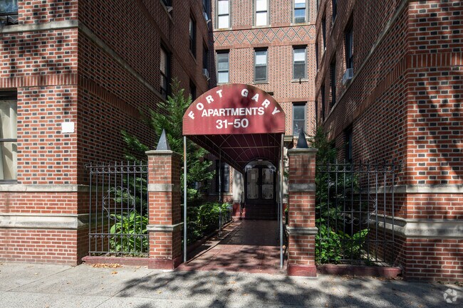 Entrada - Fort Gary Apartments