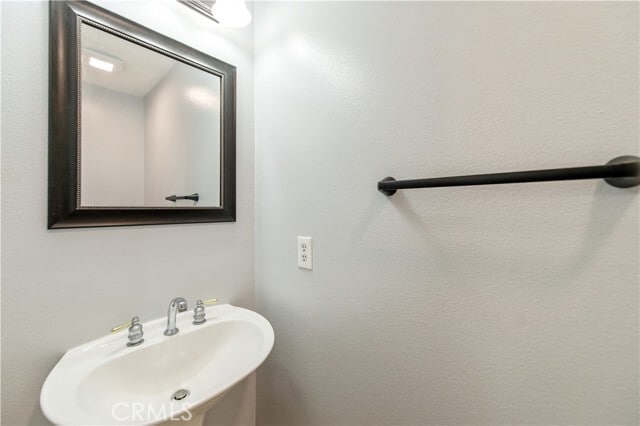 Building Photo - 2515 Pointe Coupee