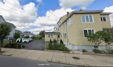 Building Photo - 207 Pearl St