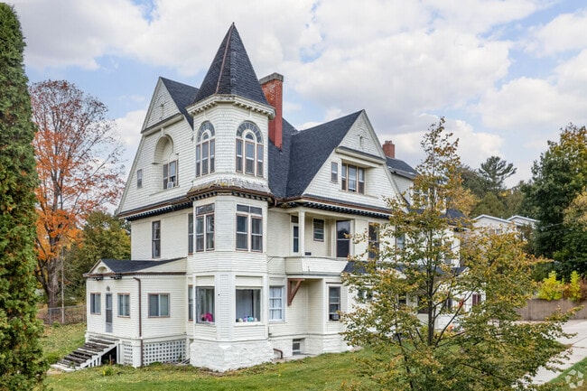 The eastern portion of Wausau has some of the larger historic builds, including Victorian styles.