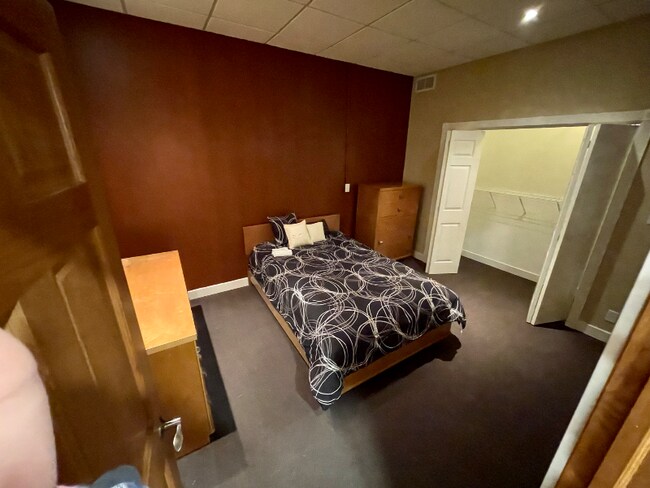 Foto del edificio - 108 S Main St