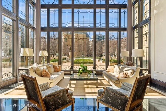 Foto del edificio - 2550 N Lakeview Ave