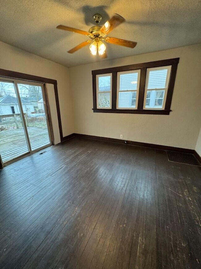 Foto del edificio - 2118 Drexel Ave