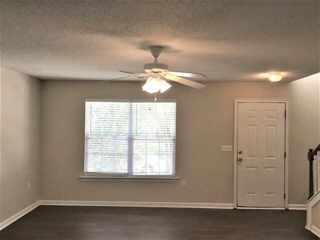 Foto del edificio - 10 Red Shirt Ct