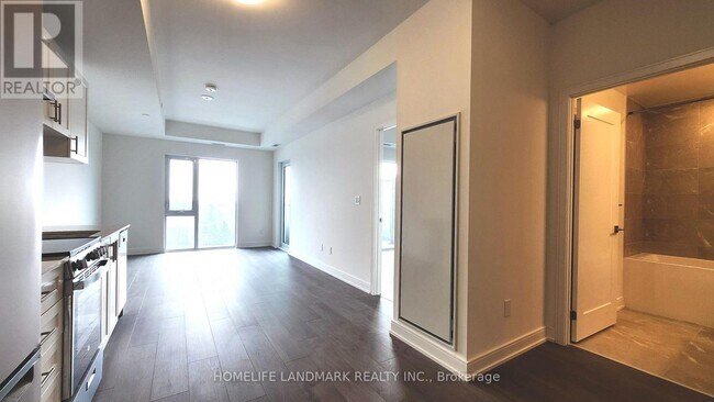 Photo du bâtiment - 715 Davis Dr