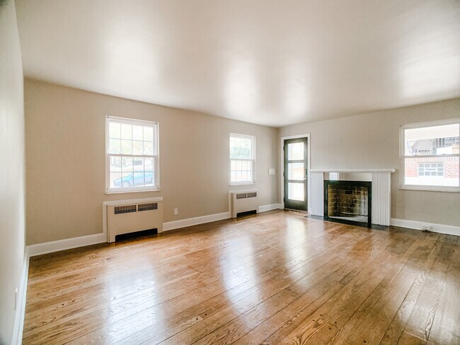 Sala de estar n.° 2 - 6260 Rogers Park Plz