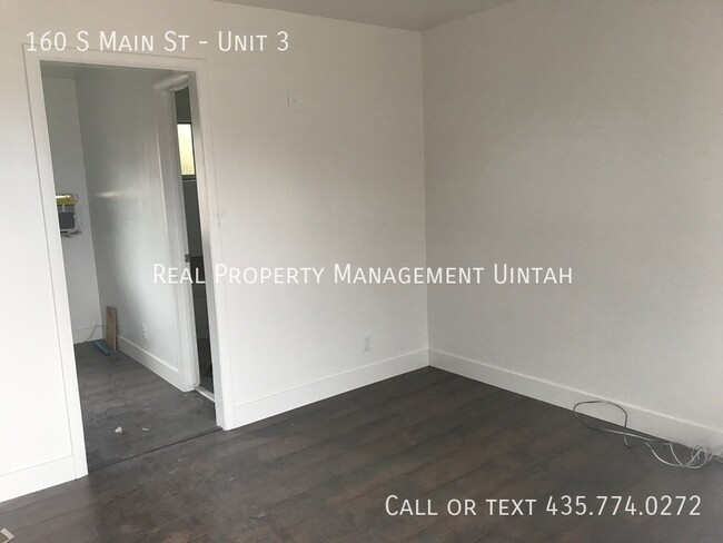 Building Photo - Rosewood Apartments 160 W Main St #3 Roose...