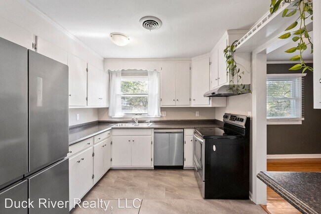 Foto del edificio - 3 br, 2 bath House - 419 Woods Dr