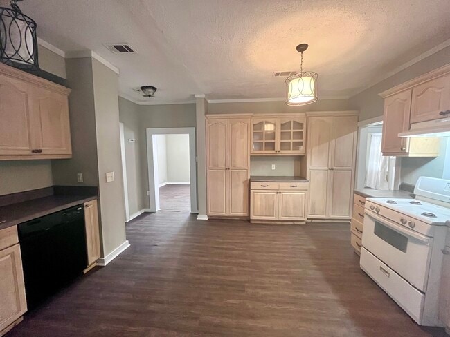 Foto del edificio - 305 Warpath Rd