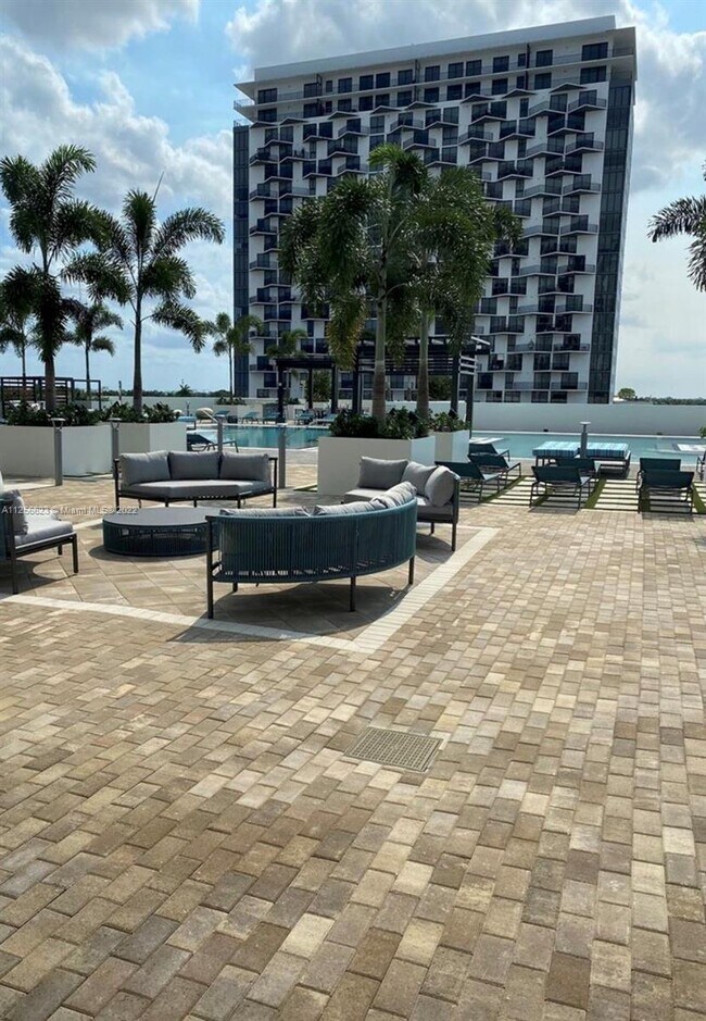 Building Photo - 5350 NW 84th Ave  404 Doral Fl 33166