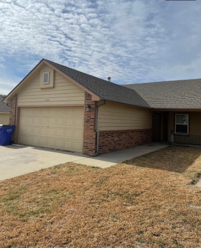 Building Photo - 1708 Hickory Ln