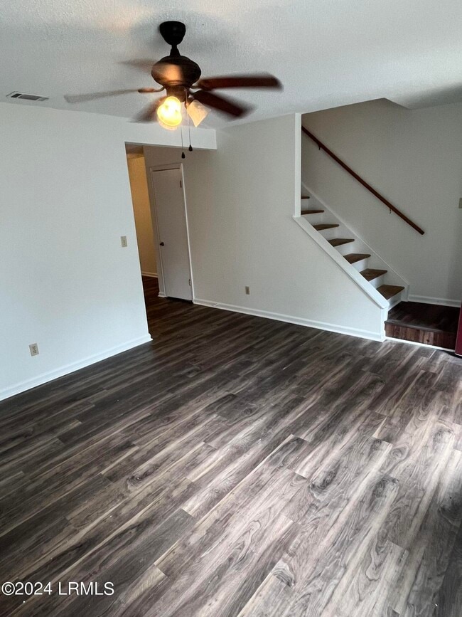 Building Photo - 701 Island Pines