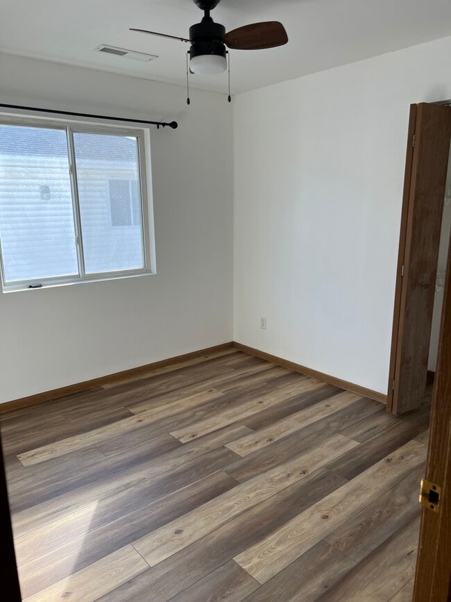 Dormitorio 2 - 457 N Front St