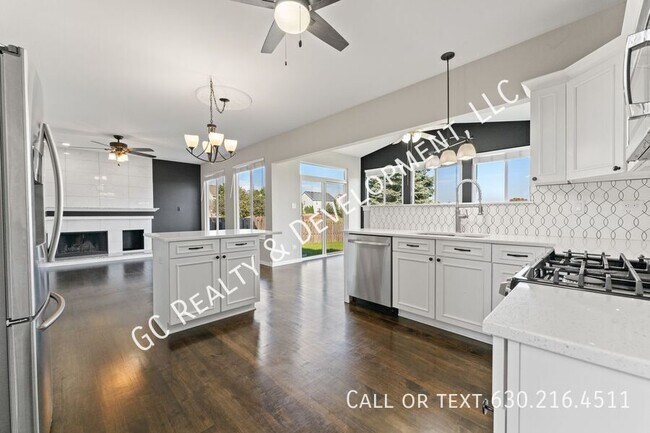 Foto del edificio - 6711 Whisper Glen Dr