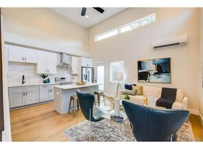 Building Photo - 1425 Winona Ct