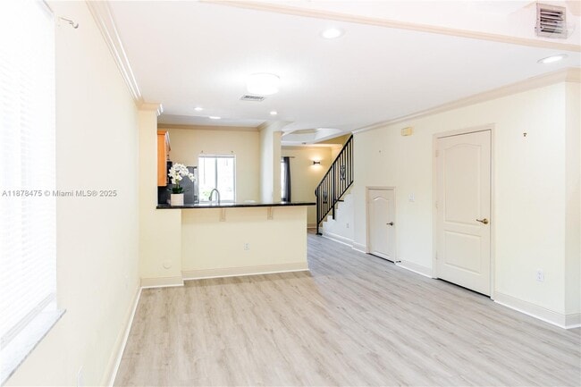 Building Photo - 11647 NE 18th Dr