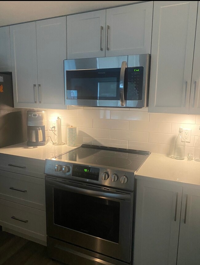 Building Photo - 210 First Ave W