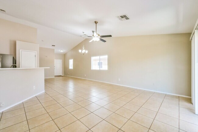 Building Photo - 4882 E Meadow Mist Ln
