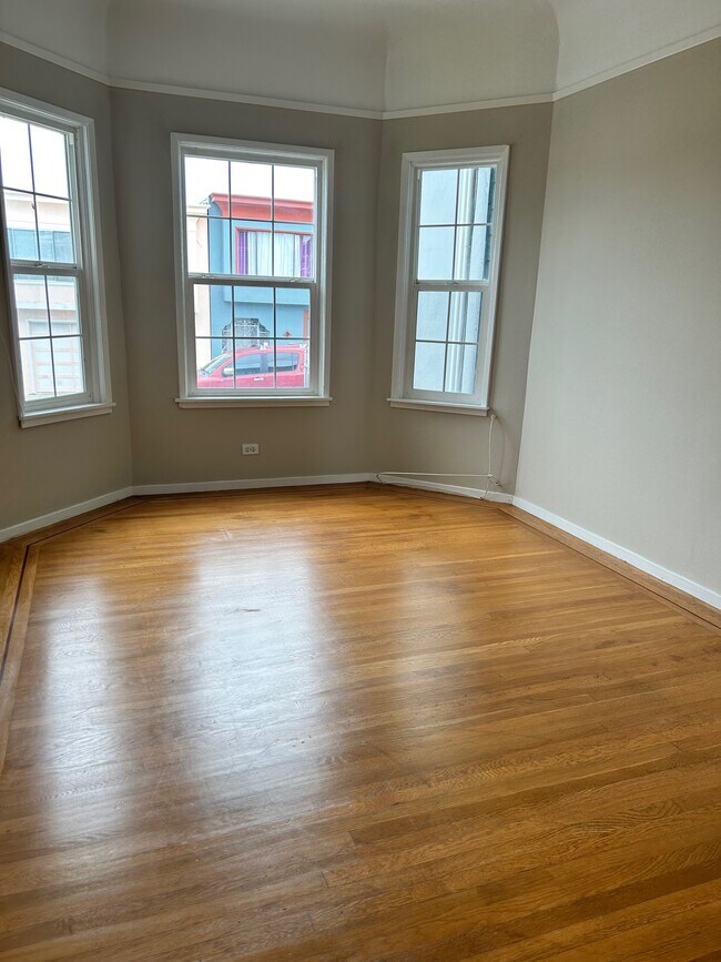 Building Photo - 86 Whittier St