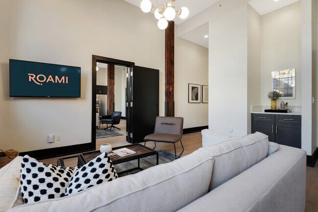 Building Photo - 1148 S Peters St