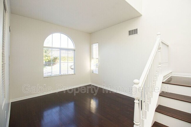 Foto del edificio - 24254 Kirby Ct