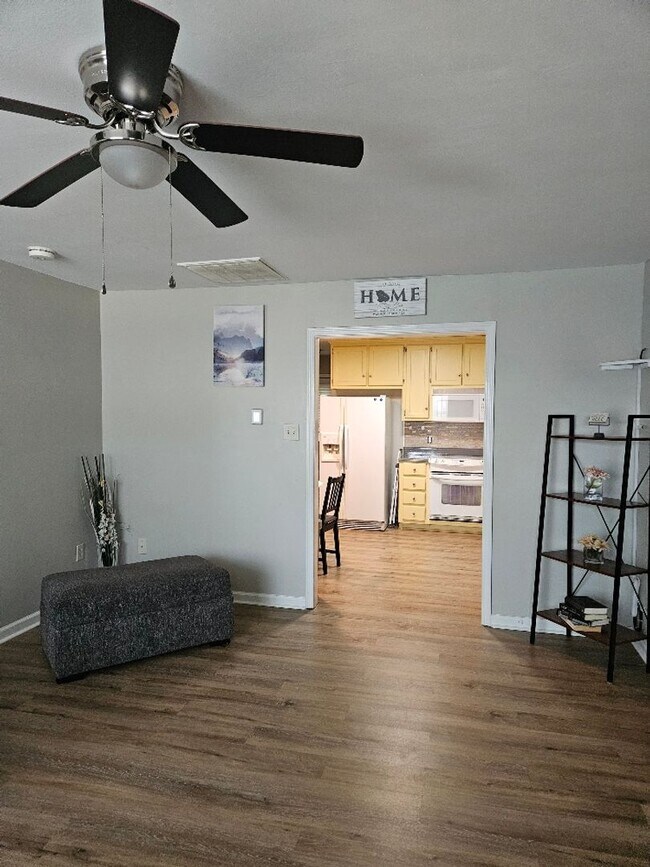 Foto del edificio - Move-In Ready 2BR/2BA Condo in Georgetown ...