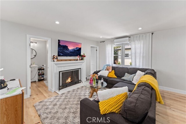 Foto del edificio - 923 W Maple Ave