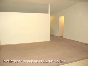 Building Photo - 3 br, 2 bath House - 11610 NE 14th St